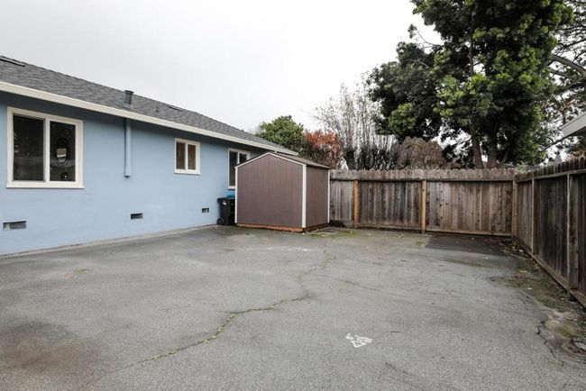 300 Encina Cmns, House other with 7 bedrooms, 5 bathrooms and 2 parking in Stanford CA | Image 58