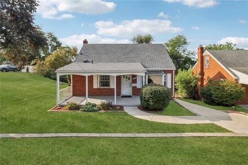 723 Elwell Ave, West Mifflin, PA, 15122-1122 | Card Image