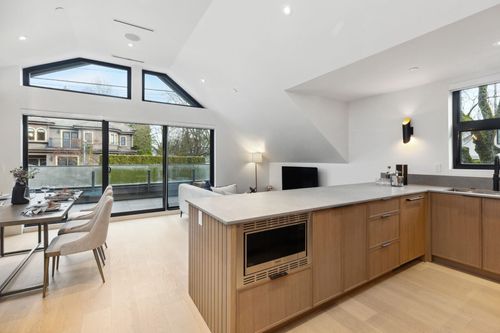 5253 Larch St, Vancouver, BC, V6M | Card Image