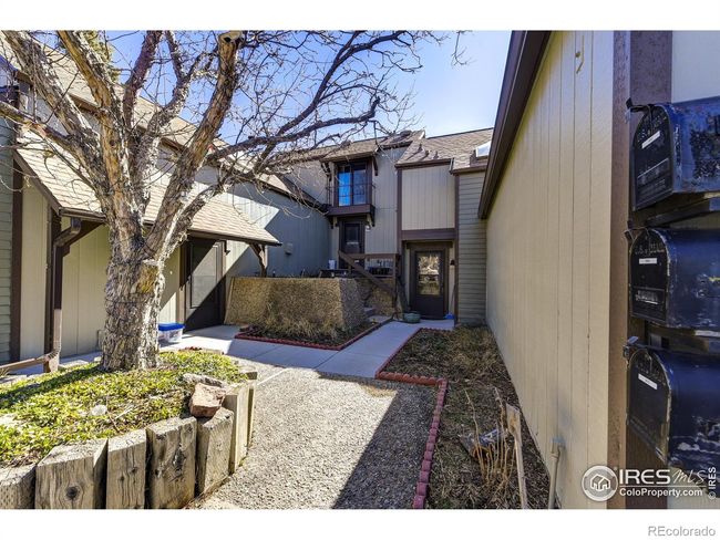Inviting entry | Image 33