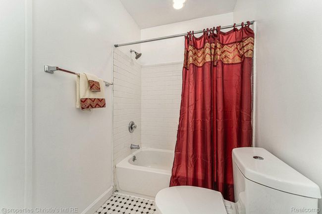 APT-2 - 8820 Joseph Campau St, Condo with 2 bedrooms, 2 bathrooms and null parking in Hamtramck MI | Image 18
