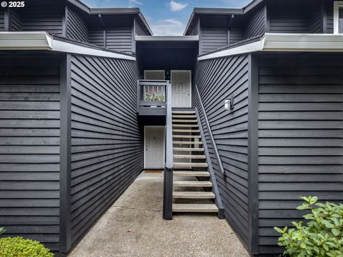 9420 Sw 146th Ter, Beaverton, OR, 97007 | Card Image