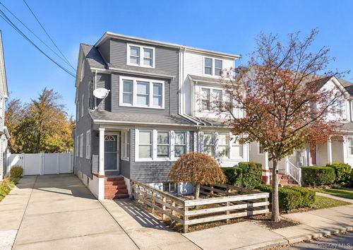 14 Tilrose Ave, Oceanside, NY, 11572-1221 | Card Image