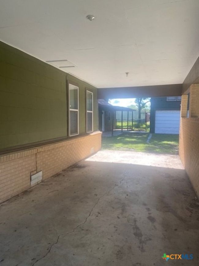 carport | Image 14