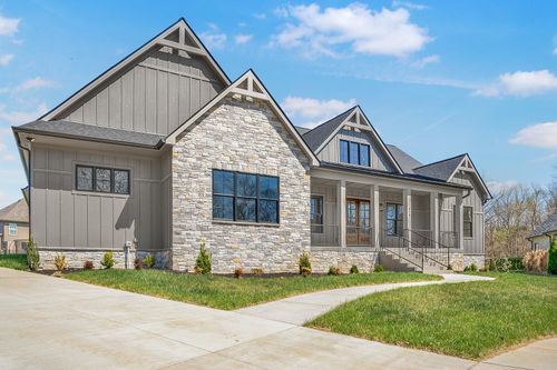 879 Shady Bluff Trl, Clarksville, TN, 37043-5974 | Card Image