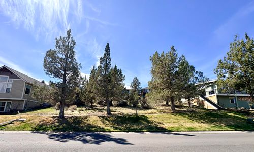 2429 Sw Valleyview Dr, Redmond, OR, 97756-7864 | Card Image