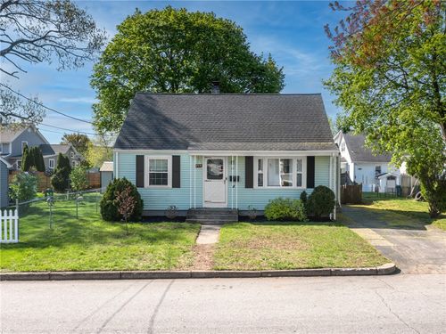 25 Mowry St, Pawtucket, RI, 02861-1233 | Card Image