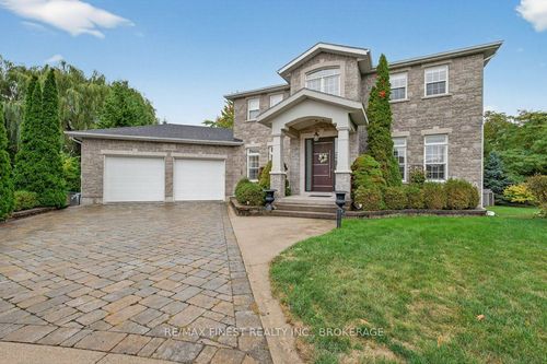 247 Honeywood Ave, Kingston, ON, K7K7L4 | Card Image