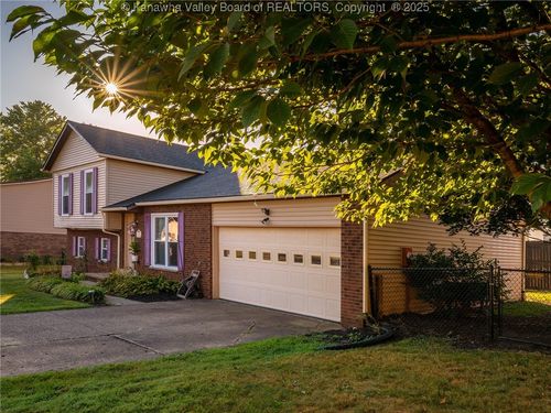 130 Rolling Acres, Winfield, WV, 25213-9717 | Card Image