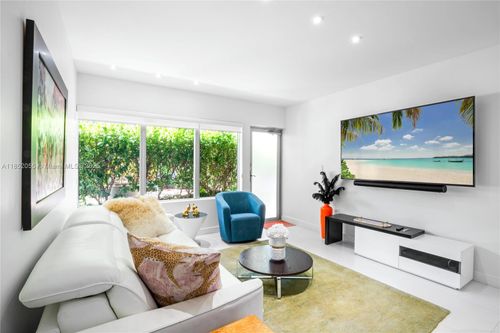 apt-2-2135 Washington Ct, Miami Beach, FL, 33139-2004 | Card Image