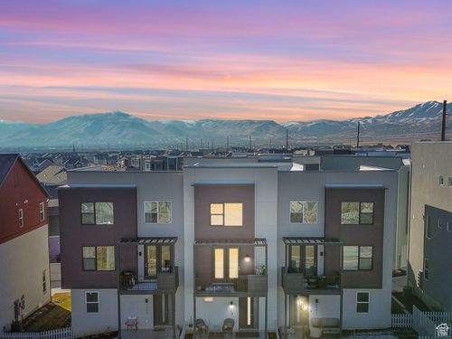 6357 W South Jordan Pkwy, South Jordan, UT, 84009-1647 | Card Image