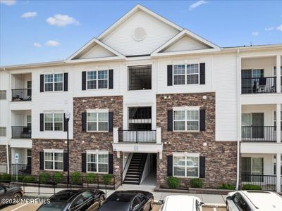 536 - 536 Tavern Road, Condo with 2 bedrooms, 2 bathrooms and 1 parking in Monroe NJ | Image 1