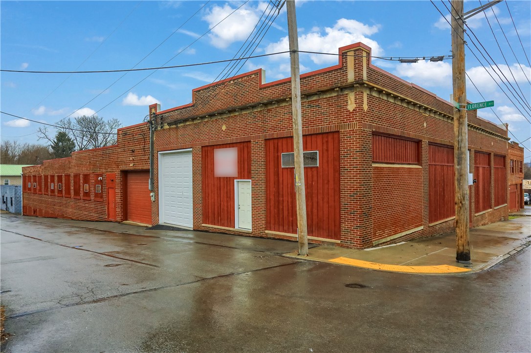 468 E Washington St, New Castle, PA 16101