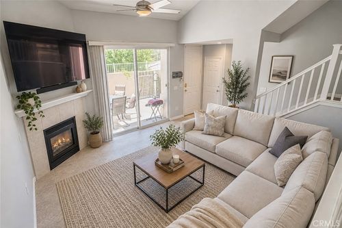b-25708 Holiday Cir, Stevenson Ranch, CA, 91381-1250 | Card Image