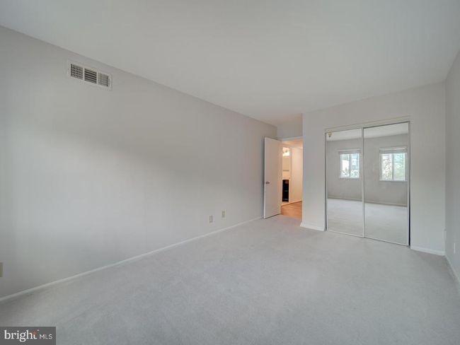 APT-101 - 5017 7 Th Rd S, Condo with 2 bedrooms, 2 bathrooms and null parking in ARLINGTON VA | Image 24