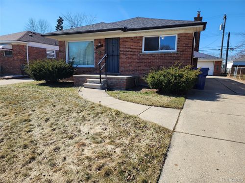 24643 Rosalind Ave, Eastpointe, MI, 48021-4202 | Card Image