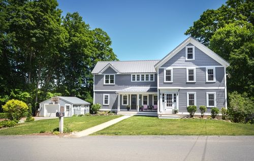22 Harris St, Clinton, MA, 01510-2829 | Card Image