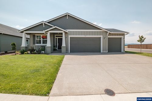 1447 Gladiola Dr, Junction City, OR, 97448-8368 | Card Image