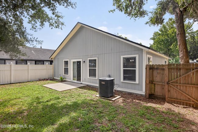 1359 Cove Landing Dr, House other with 3 bedrooms, 2 bathrooms and null parking in Jacksonville FL | Image 29