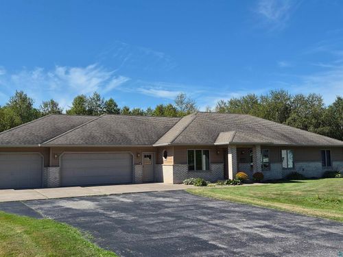 3020 E 8th St, Superior, WI, 54880-4048 | Card Image