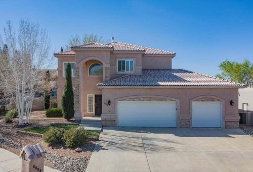 8804 Vallejo Pl Ne, Albuquerque, NM, 87122-2631 | Card Image