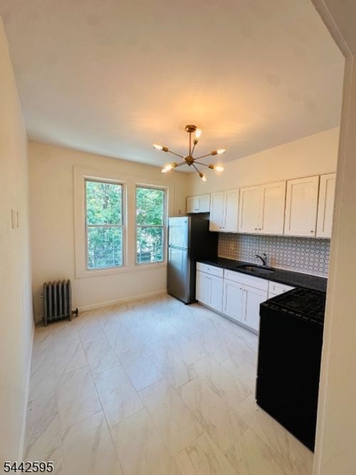 2-185 Columbia Ave, Irvington, NJ, 07111-2721 | Card Image