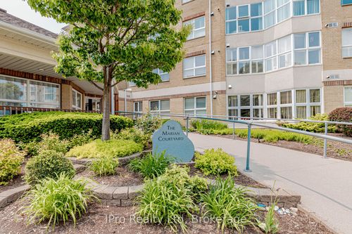 403-137 Martin St, Milton, ON, L9T5H4 | Card Image