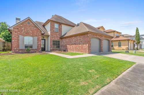 208 Montauban Dr, Lafayette, LA, 70507-3237 | Card Image