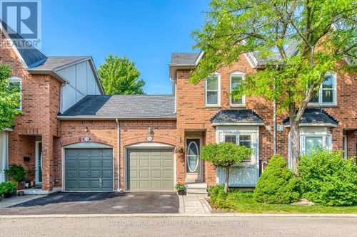 5865 Dalebrook Cres, Mississauga, ON, L5M5X1 | Card Image