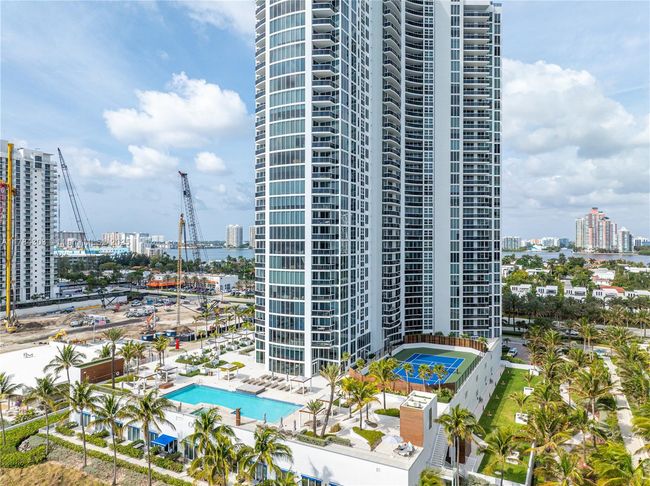 APT-405 - 18911 Collins Ave, Condo with 3 bedrooms, 4 bathrooms and null parking in Sunny Isles Beach FL | Image 24