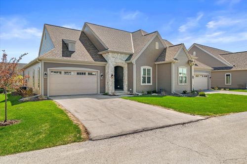 1615 Belmont Ln, Oconomowoc, WI, 53066-1236 | Card Image