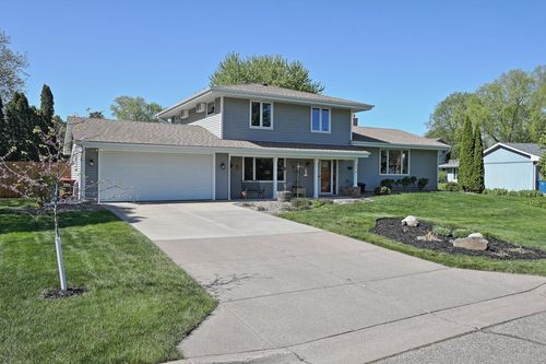 716 Eldridge Ave E, Maplewood, MN, 55117-2212 | Card Image