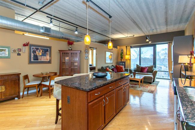 UNIT-424 - 101 Curry Ave, Condo with 2 bedrooms, 2 bathrooms and null parking in Royal Oak MI | Image 22