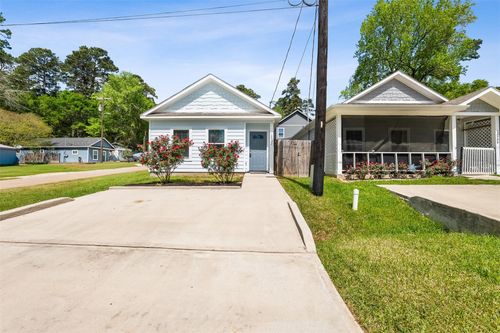 16992 W Dounreay, Montgomery, TX, 77316-2995 | Card Image
