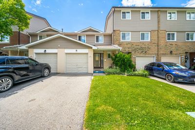 57 Carisbrooke Crt, Condo with 3 bedrooms, 3 bathrooms and 2 parking in Brampton ON | Image 2