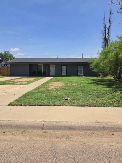 1005 S Marshall St, Midland, TX, 79701-8220 | Card Image