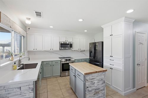 14037 Fontana Rd, Roanoke, TX, 76262-4597 | Card Image