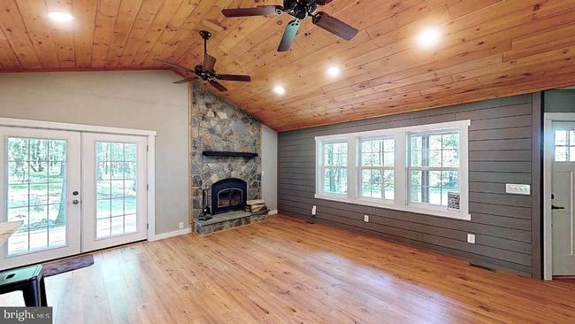 542 Hidden Acres Rd, House other with 3 bedrooms, 3 bathrooms and null parking in MOUNT STORM WV | Image 14