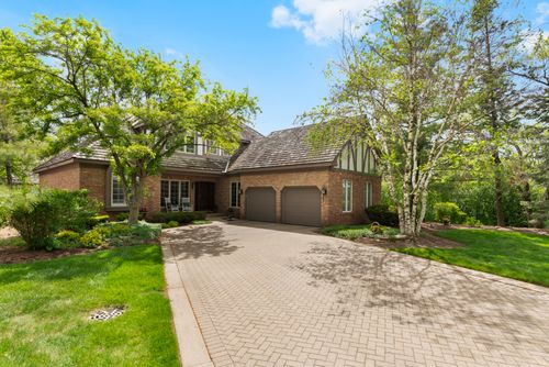20 Lake Ridge Club Ct, Burr Ridge, IL, 60527-7936 | Card Image