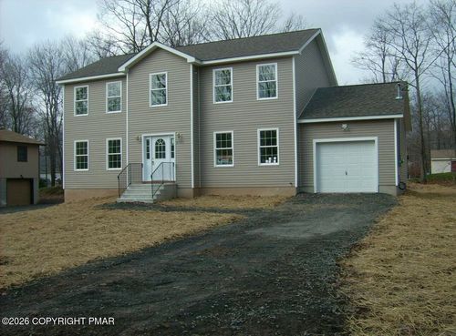 7154 Falstaff Dr, Tobyhanna, PA, 18466-8223 | Card Image