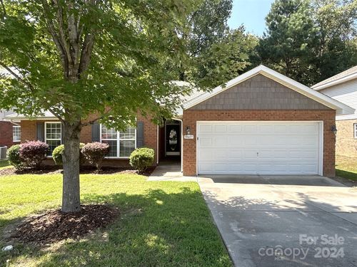 10609 Turkey Point Drive, Charlotte, NC, 28214 | Card Image