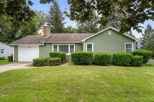 129 Weaver Dr, Cary, IL, 60013-2240 | Card Image