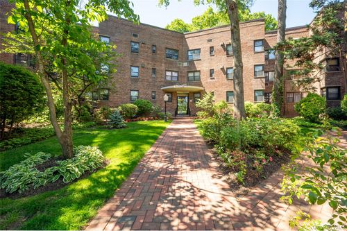 apt-3h-50 Brompton Road, North Hempstead, NY, 11021 | Card Image