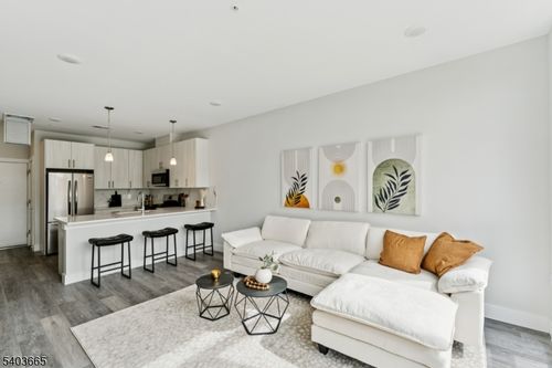 127-140 W Webster Ave, Roselle Park, NJ, 07204-1611 | Card Image