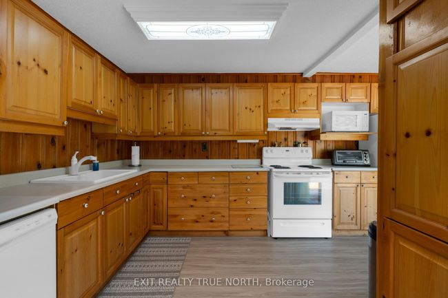 22 Cardinal Dr, House other with 3 bedrooms, 2 bathrooms and 20 parking in Woodville ON | Image 16