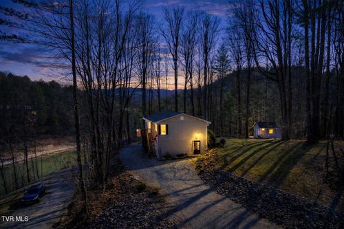 179 Muskrat Ramble Rd, Mountain City, TN, 37683-8009 | Card Image