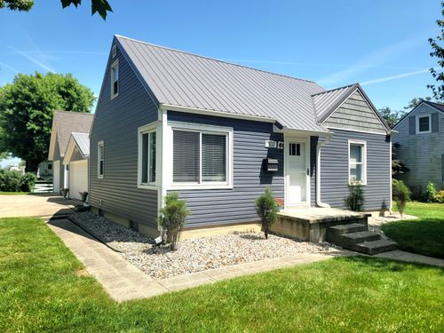 102 Zillah St, Celina, OH, 45822-2048 | Card Image