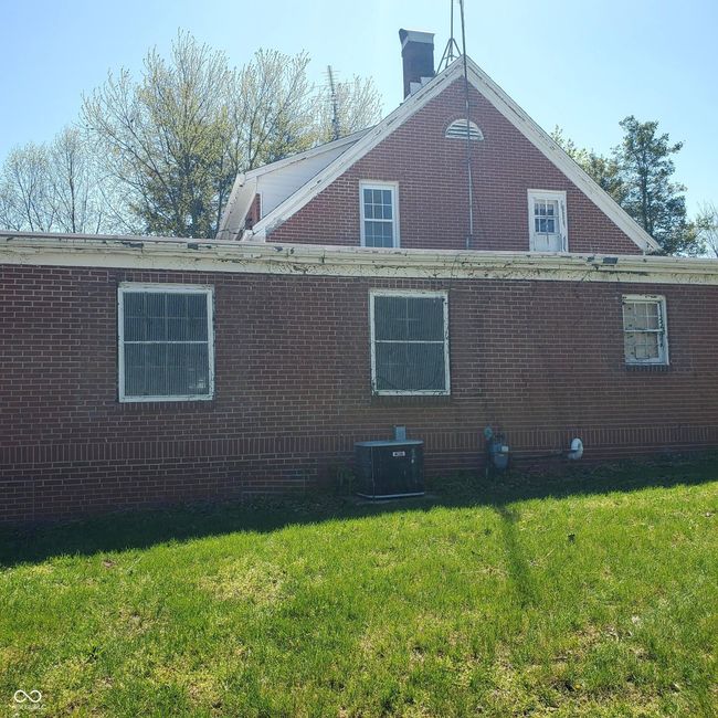 521 W Commerce St, House other with 4 bedrooms, 3 bathrooms and null parking in Brownstown IN | Image 5
