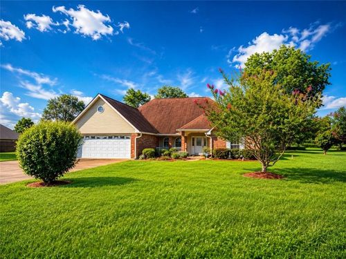 126 Lancelot Dr, Mansura, LA, 71350-3900 | Card Image