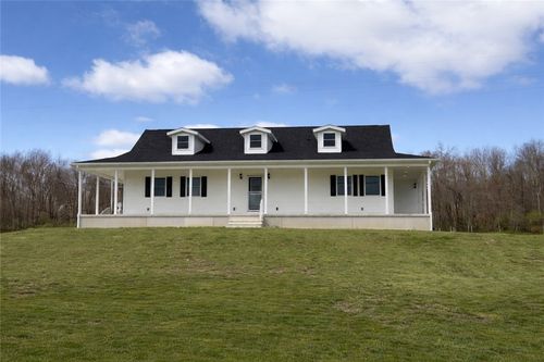 360 Conneaut Lake Rd, Greenville, PA, 16125-9410 | Card Image